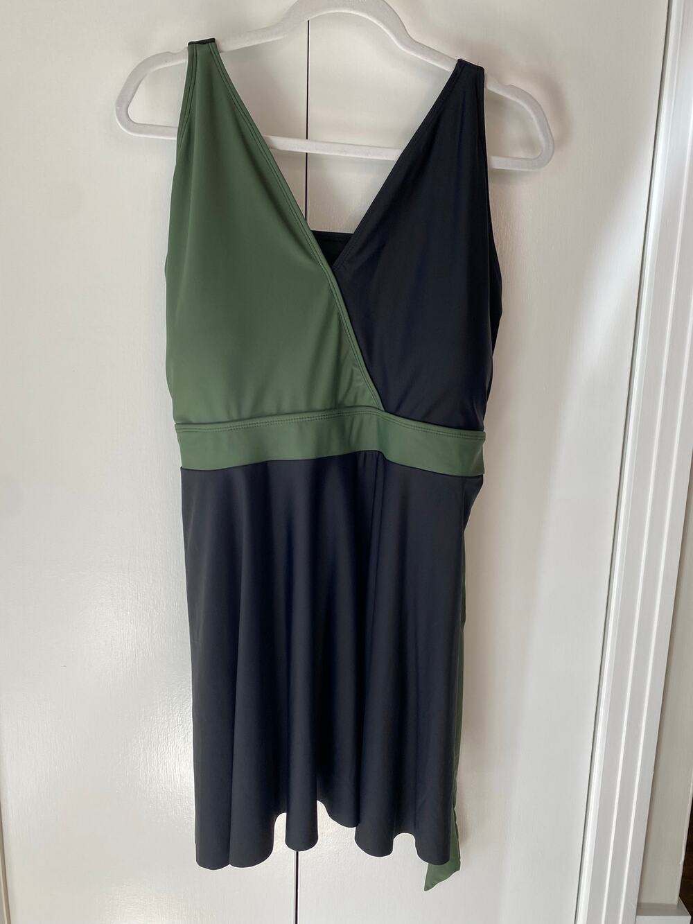 Bloomchic Sculpt Waist Swim Dress Sz 22-24
